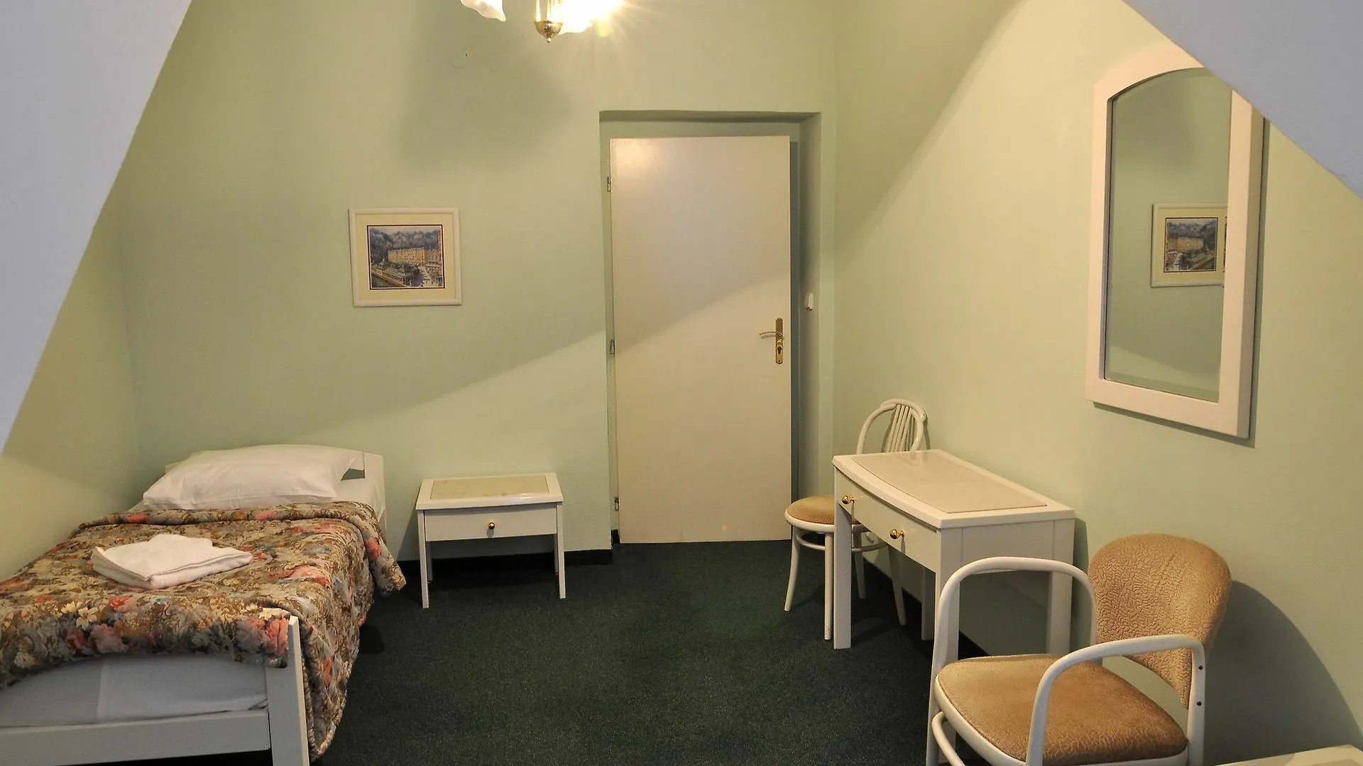 Hotel Ester Карловы Вары