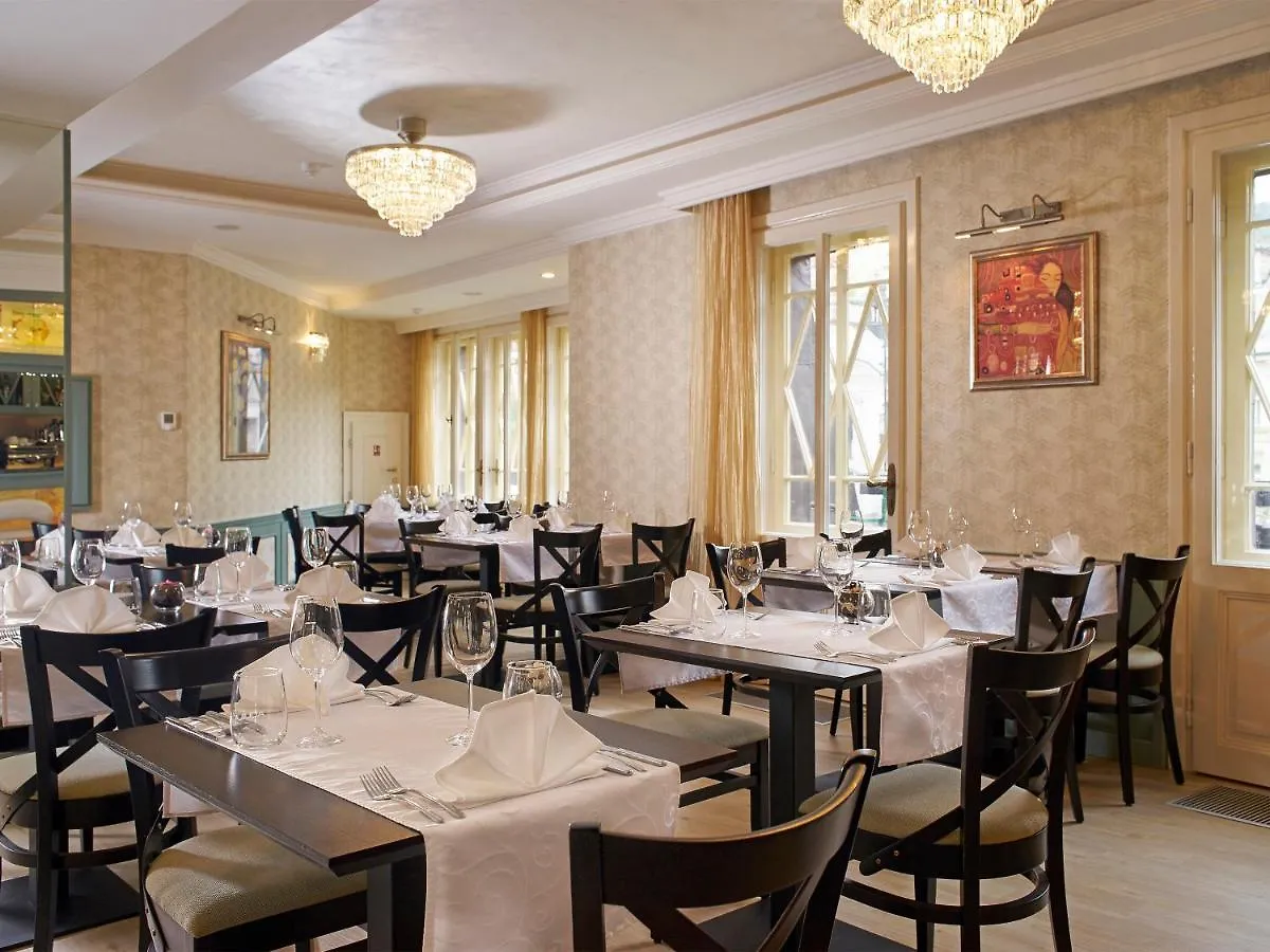 *** Hotel Ea Apartmany Mozart Karlovy Vary Czech Republic