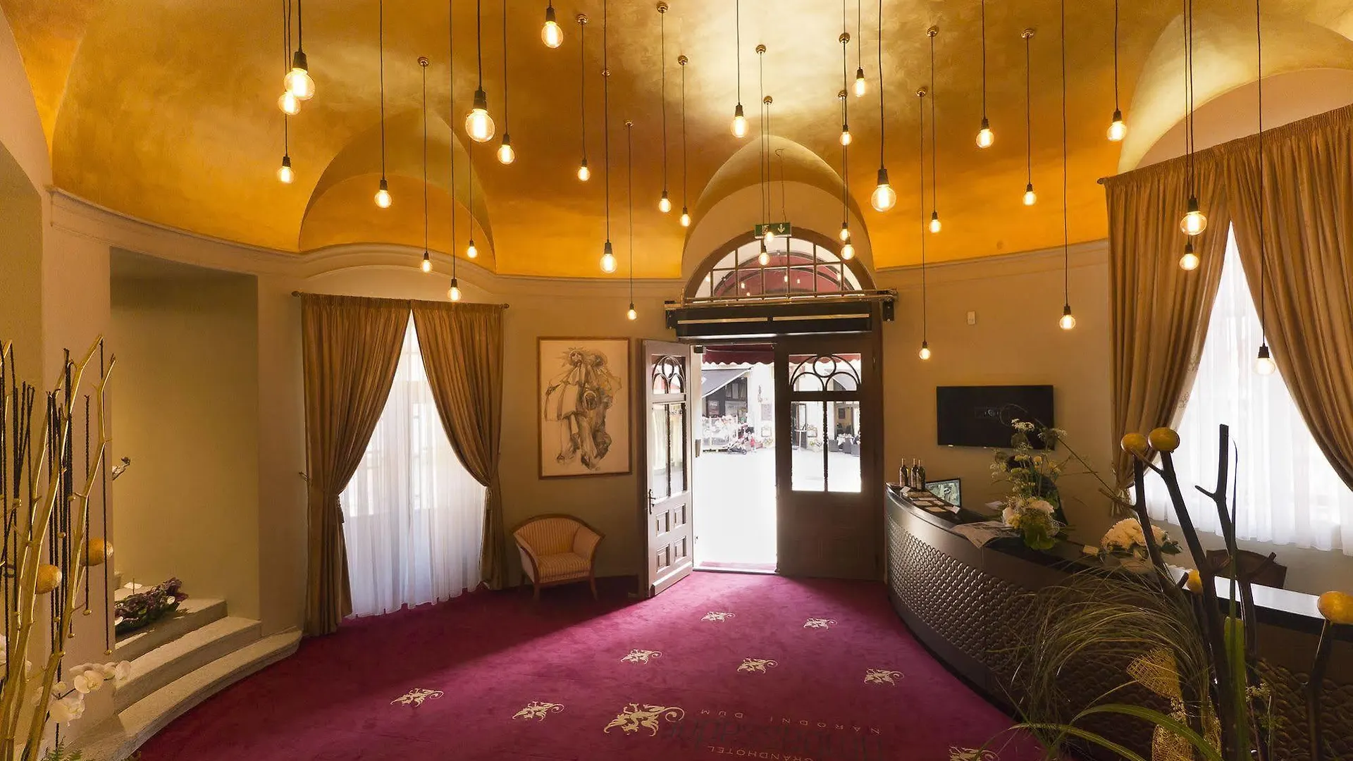 Grandhotel Ambassador Narodni Dum Karlovy Vary 4*,