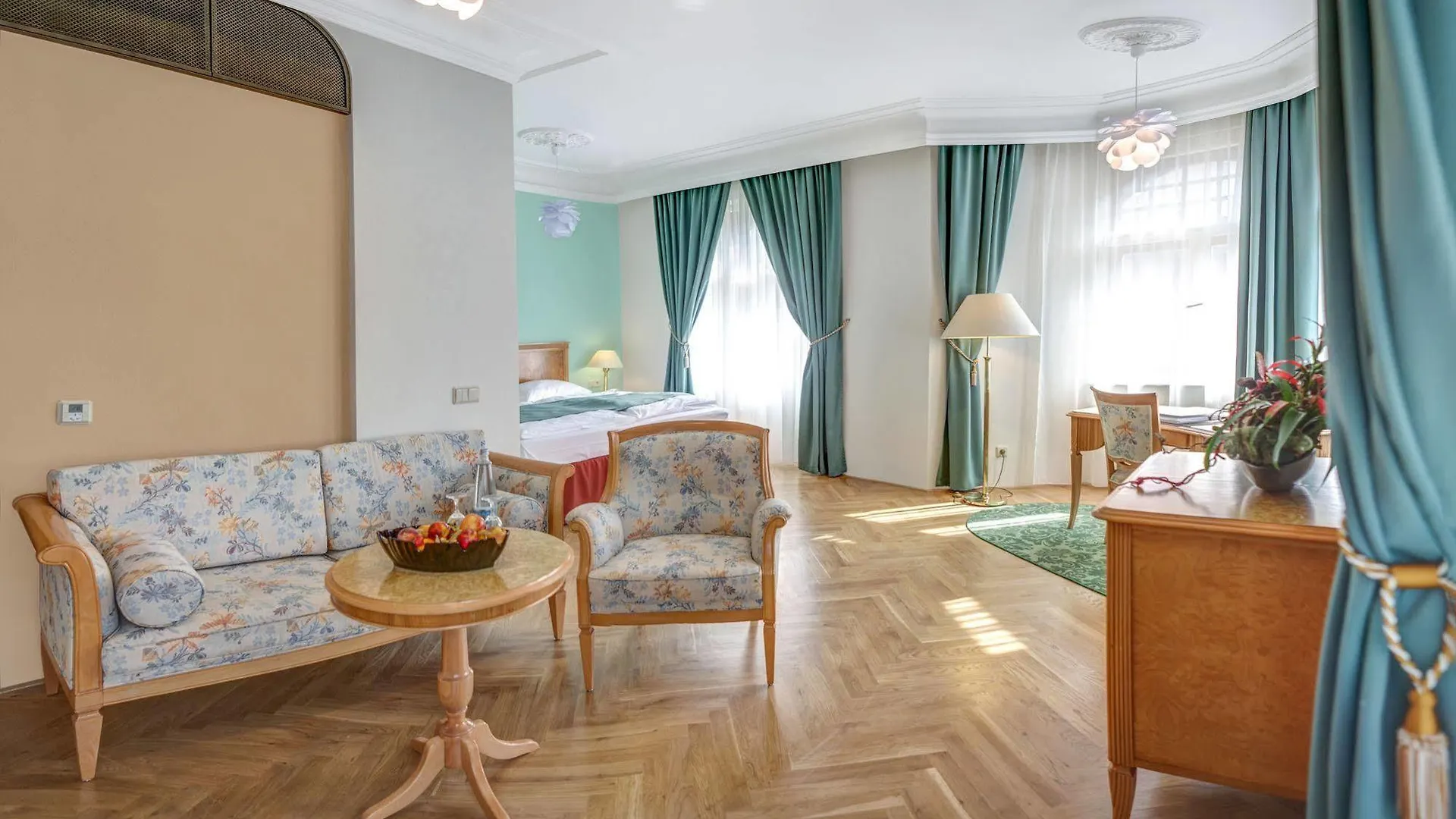 **** Otel Grandhotel Ambassador Narodni Dum Karlovy Vary Çek Cumhuriyeti