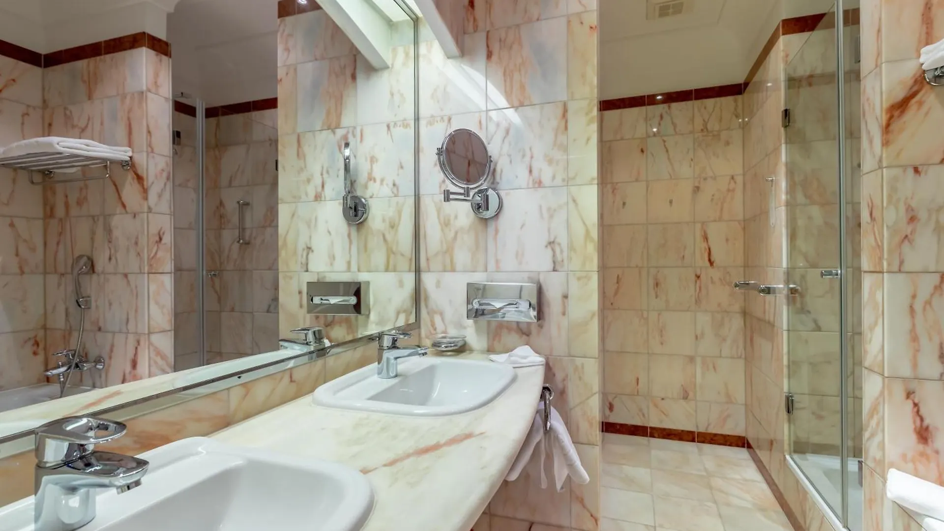 ***** Hotel Grandhotel Pupp KLV República Checa