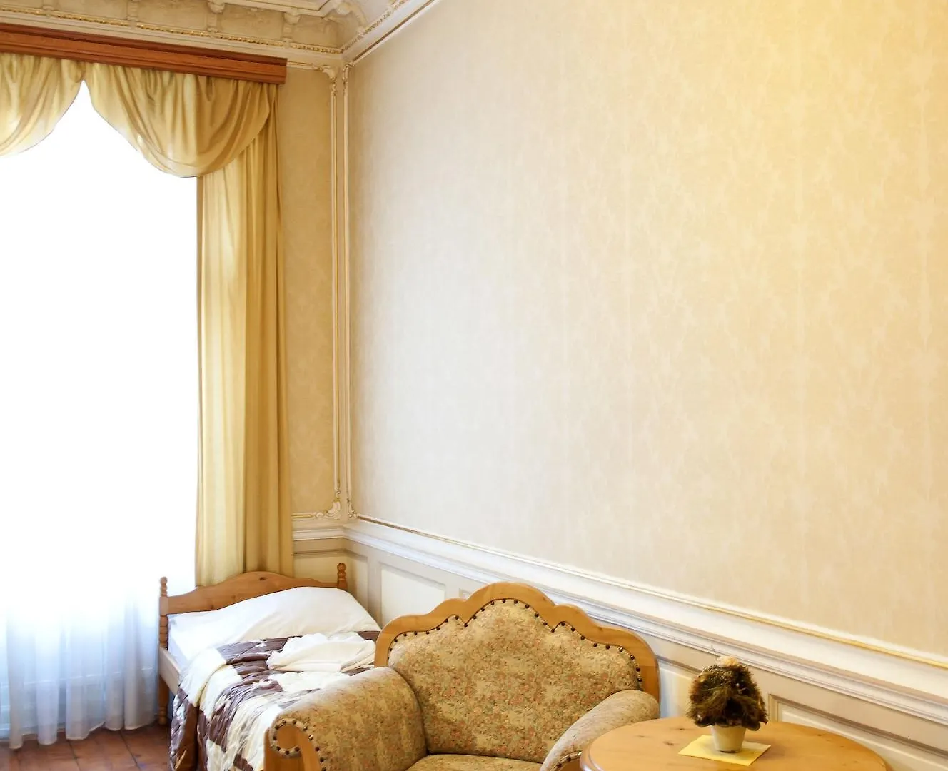 Hotel Heluan Karlsbad 3*,