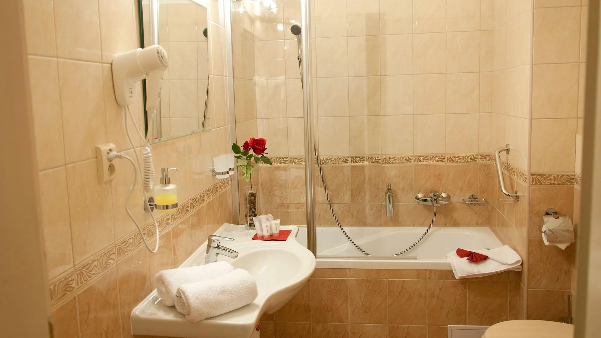 Hotel Heluan Karlsbad