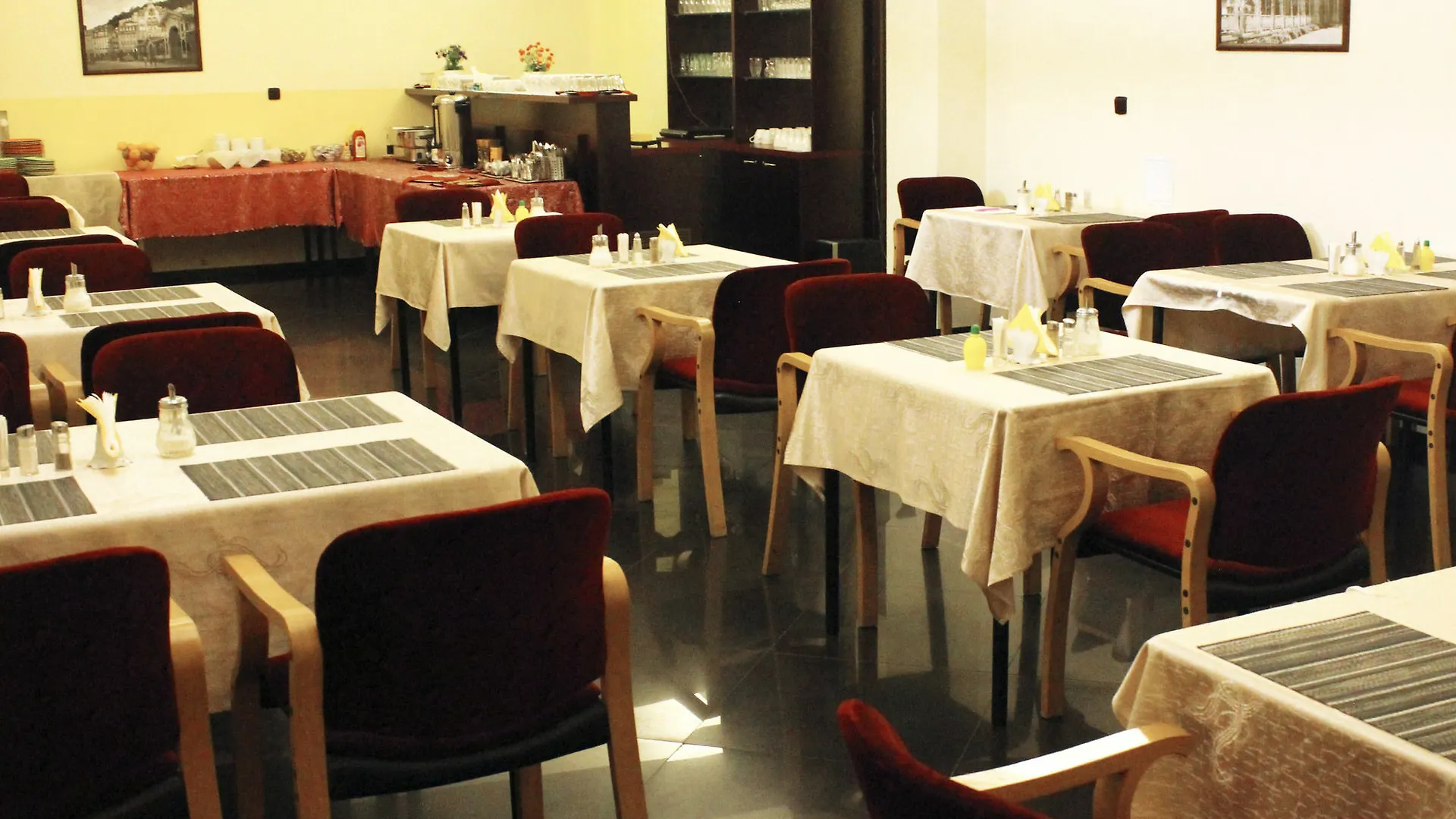 Hotel Adria Карловы Вары
