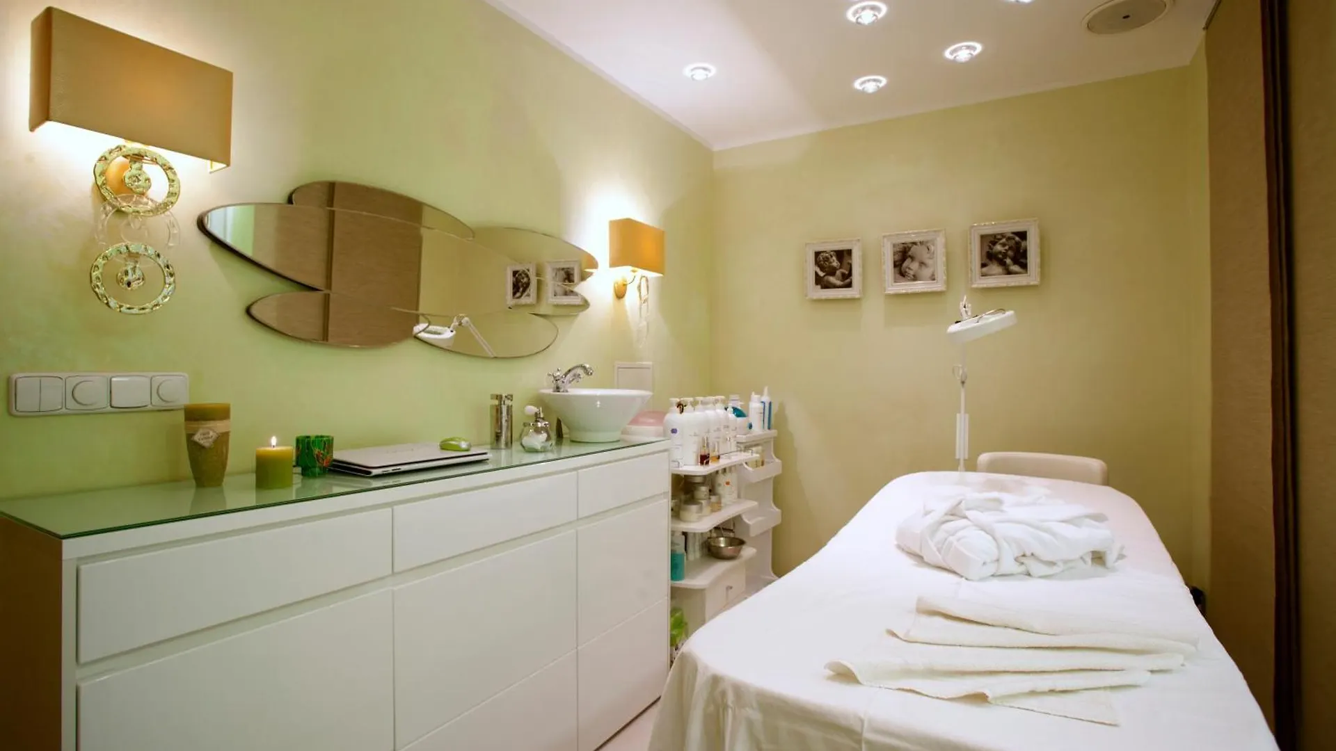 Hotel Ambiente Wellness & Spa Карловы Вары