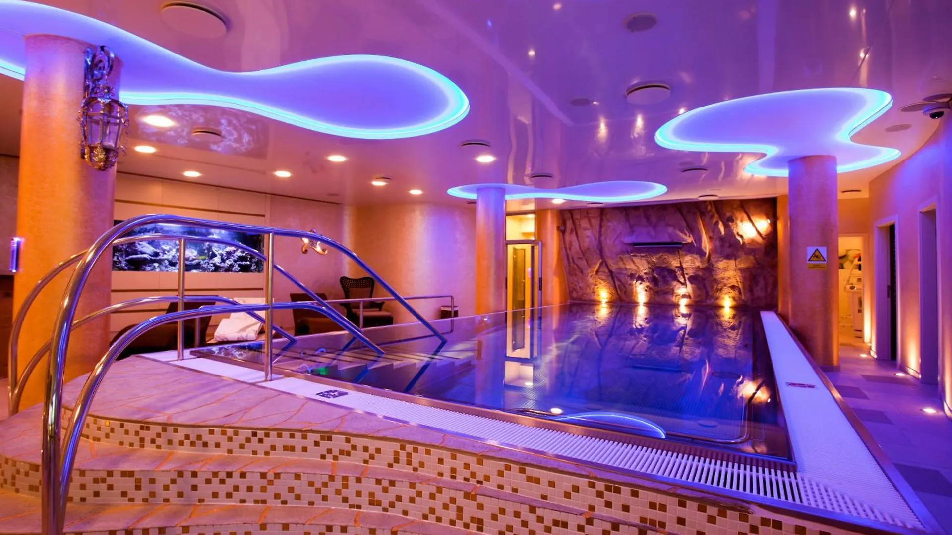 Hotel Ambiente Wellness & Spa Карловы Вары 4*,  Чехия