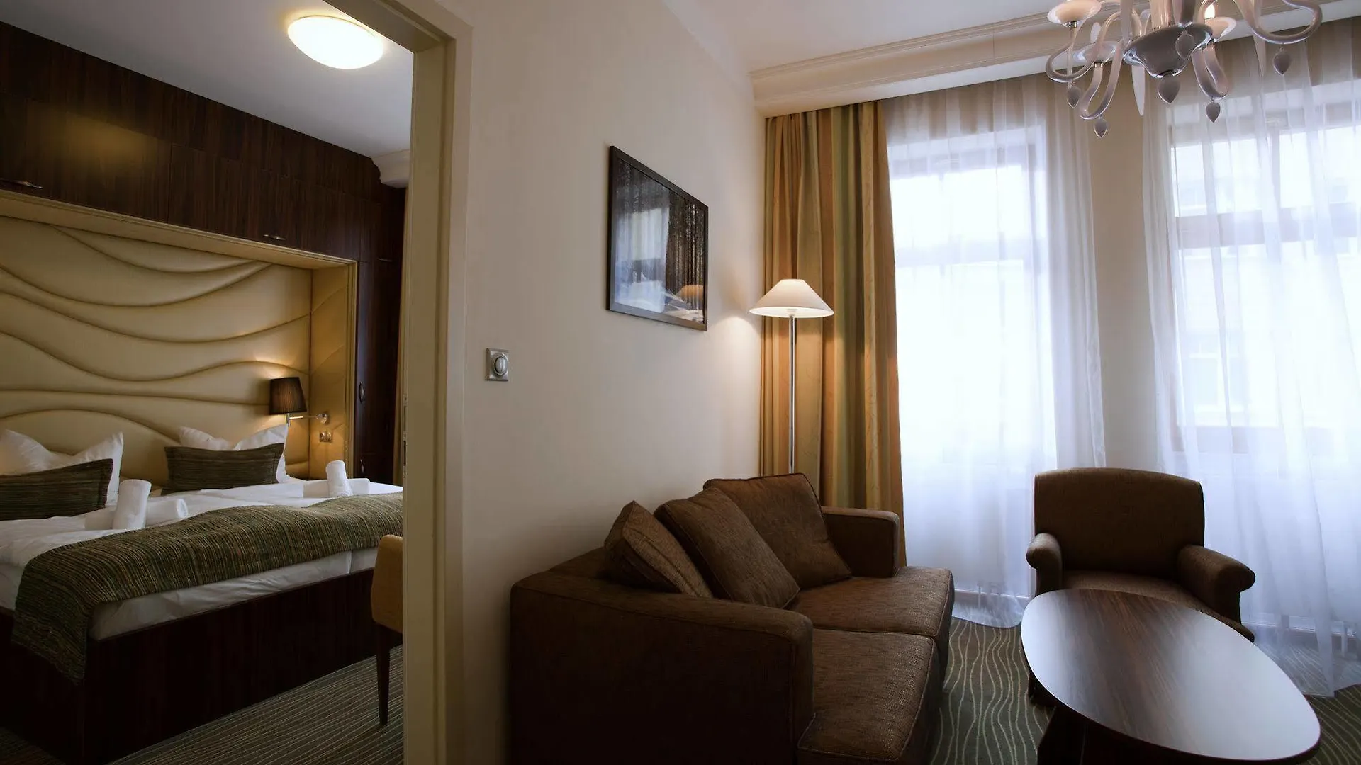 Hotel Ambiente Wellness & Spa Карловы Вары 4*,