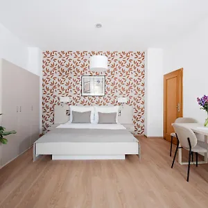 Andel 3*, Praga Repubblica Ceca