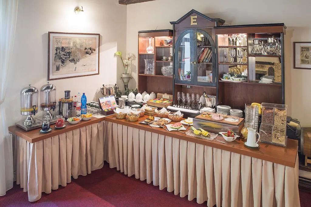 Hotel Embassy Karlsbad 4*,