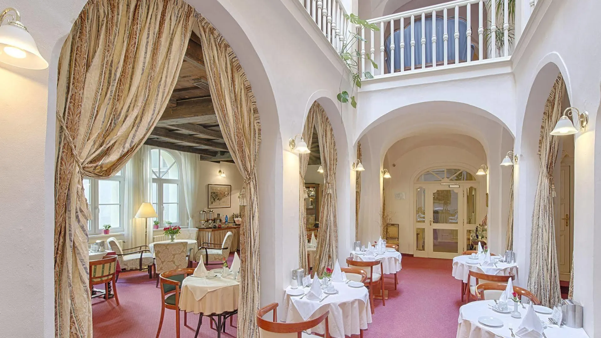 Hotel Embassy Karlovy Vary Csehország