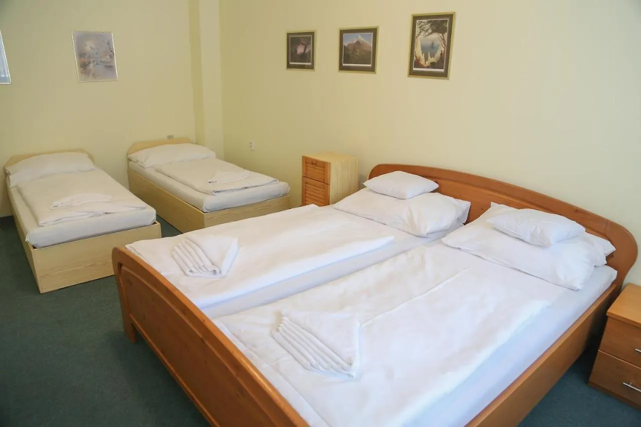 Sport Hotel Gejzirpark Карловы Вары