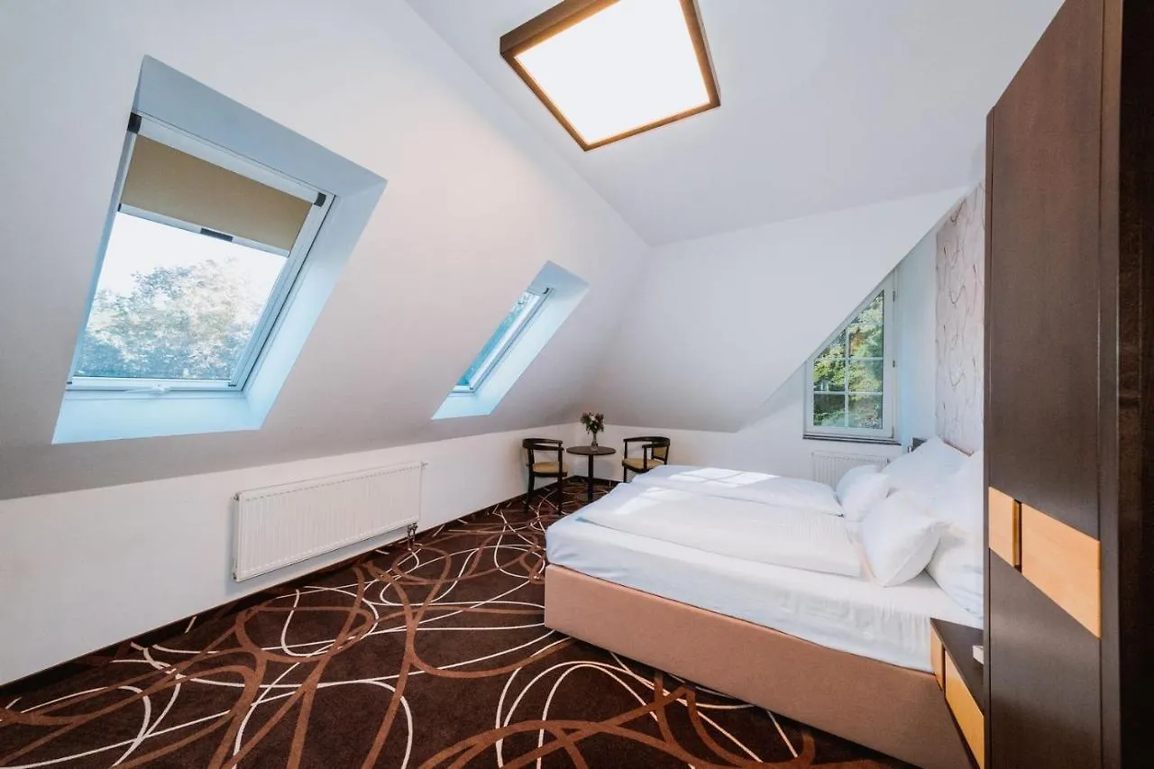 Hotel Hubertus Karlovy Vary Pensión
