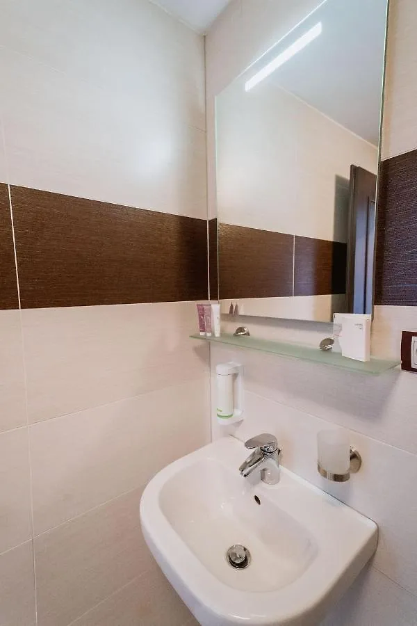 Hotel Hubertus Karlovy Vary 3*,  República Checa