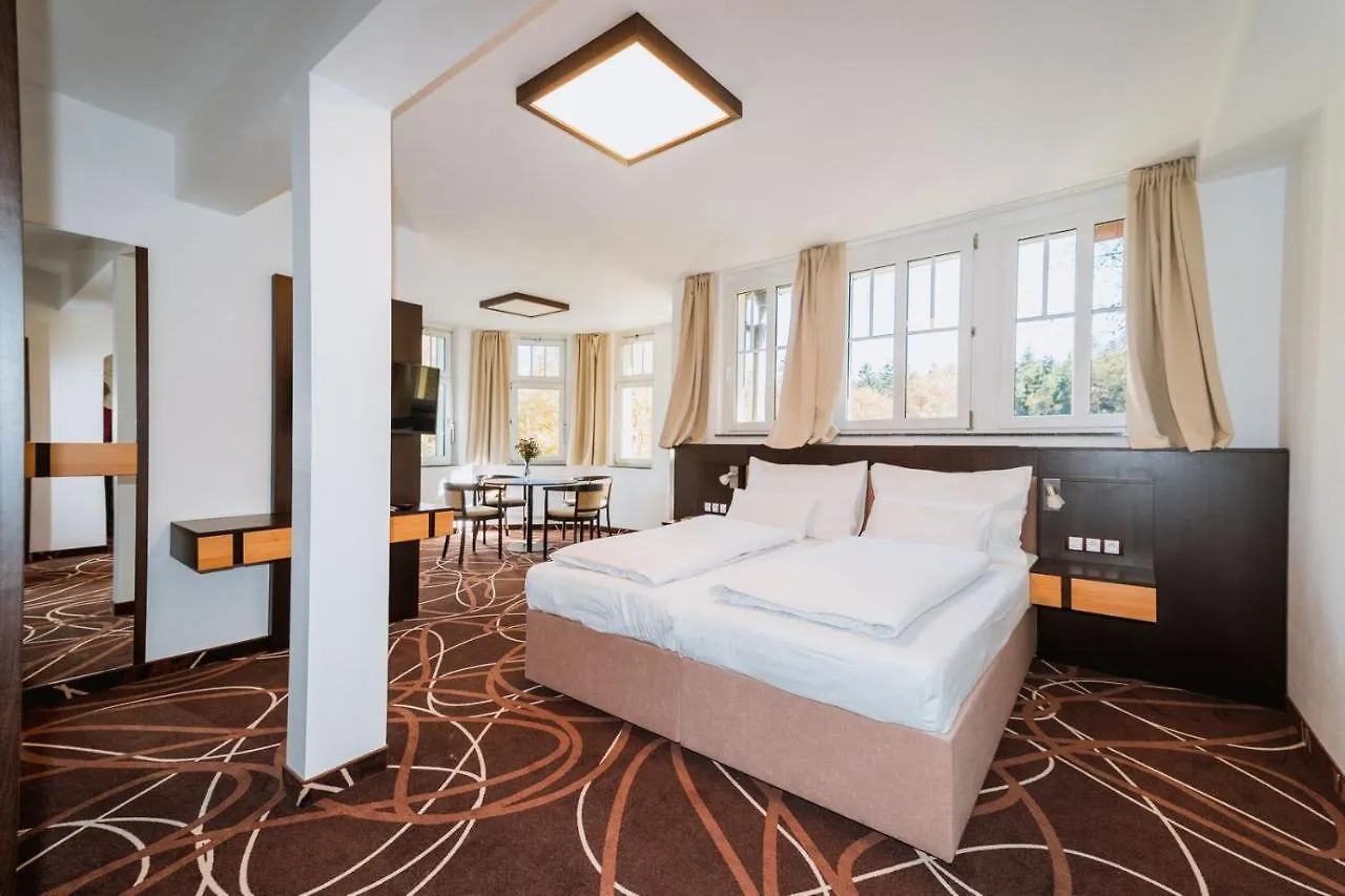Hotel Hubertus Карловы Вары 3*,  Чехия