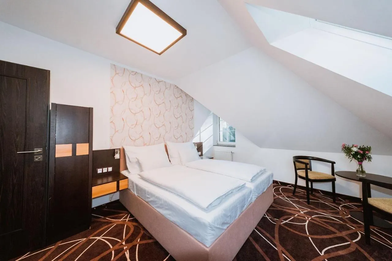 Hotel Hubertus Карловы Вары
