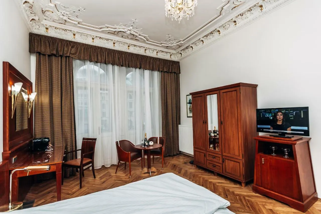 Hotel La Bohemia Карловы Вары