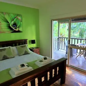 daintree-village-hideaway.queenslandhotels.net/