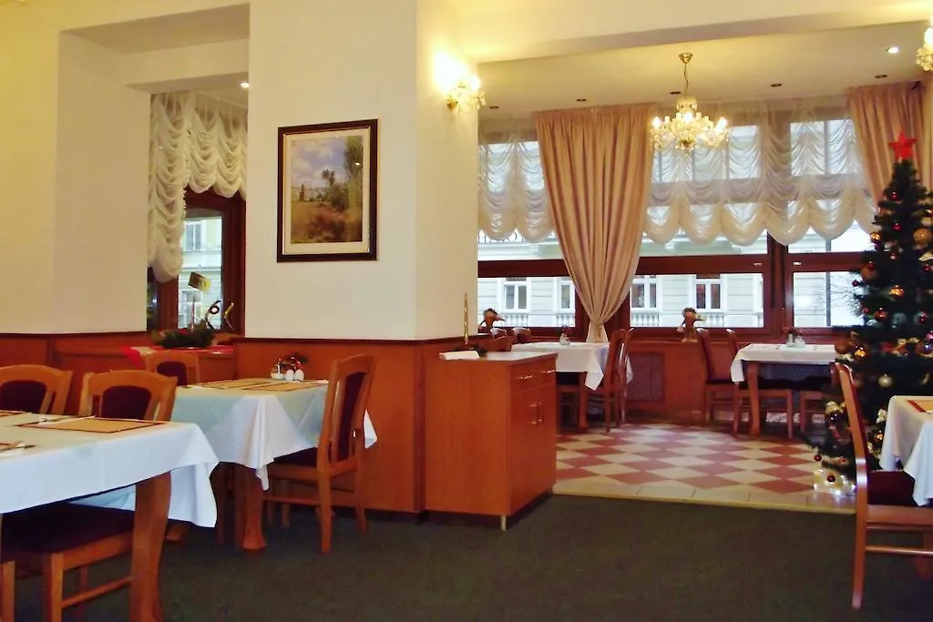 Hotel Modena Карловы Вары