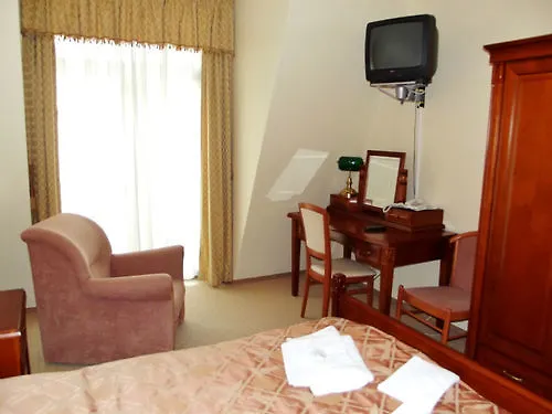 Hotel Modena Карловы Вары