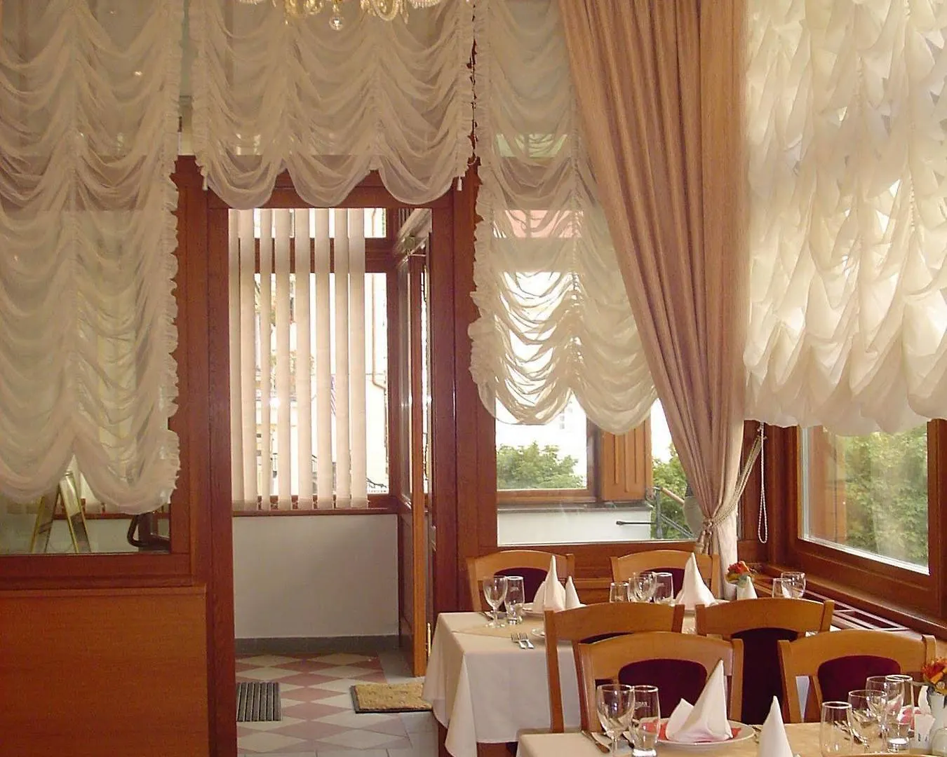 Hotel Modena Карловы Вары 3*,