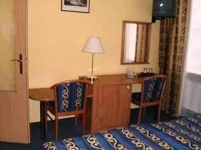 Hotel Modena Карловы Вары