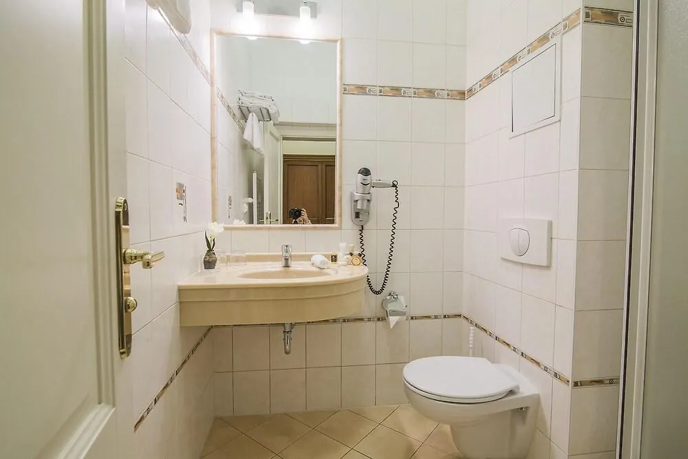 Hotel Ontario Karlovy Vary 3*,