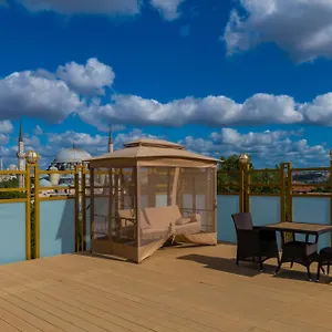 Wyndham Old City Отель