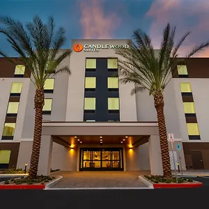 https://candlewood-suites-las-vegas-e-tropicana.las-vegashotels.net