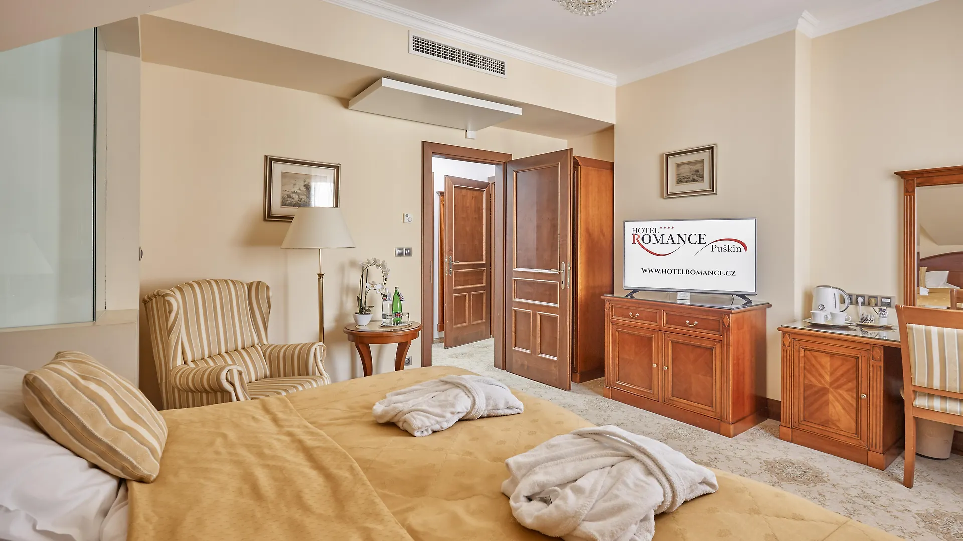 Hotel Romance KLV