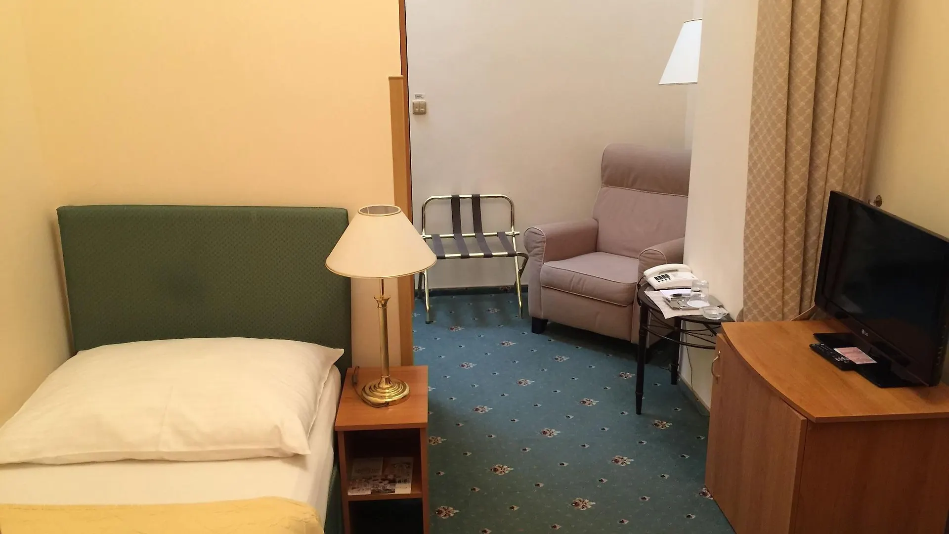 Hotel Romance KLV