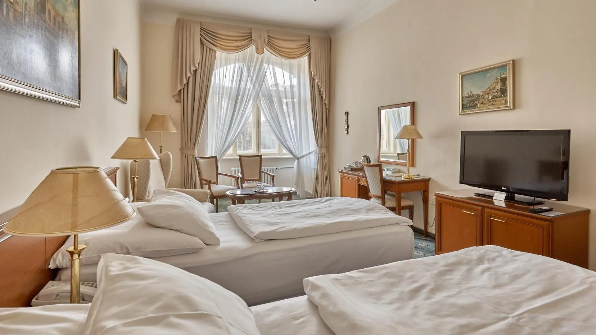 ****  Hotel Romance Karlovy Vary Czech Republic
