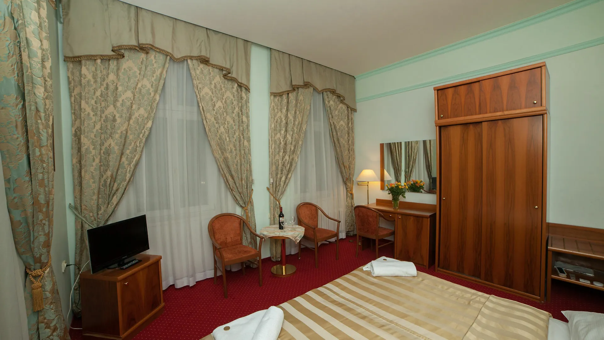 ****  Hotel Sirius Karlovy Vary Czech Republic