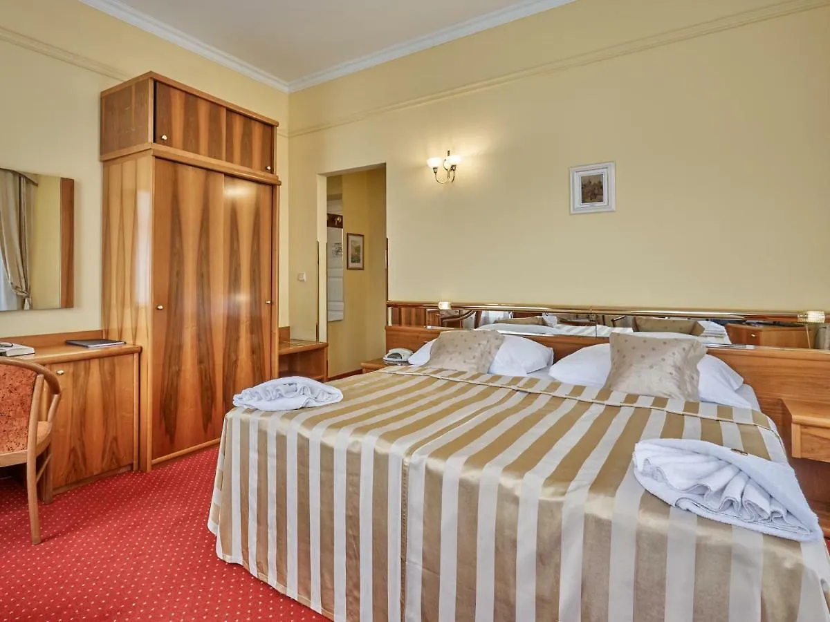 ****  Hotel Sirius Karlovy Vary Czech Republic