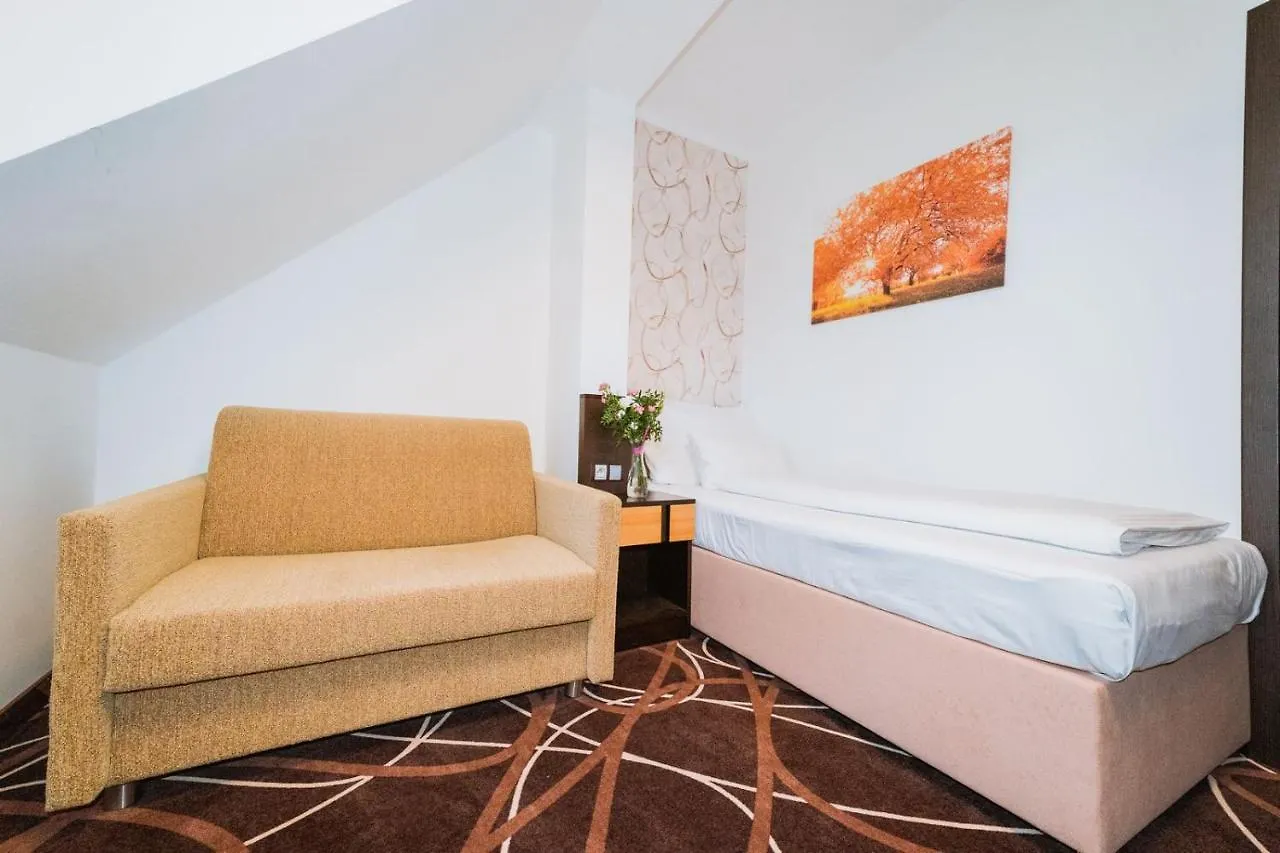 Hotel Hubertus Karlovy Vary 3*,  Czech Republic