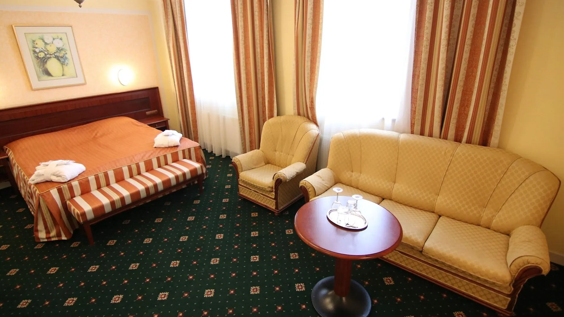 Humboldt Park Hotel & Spa Карловы Вары