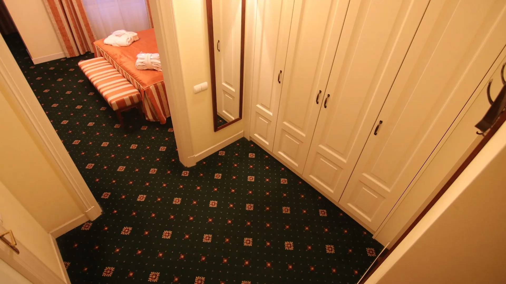 Humboldt Park Hotel & Spa Карловы Вары