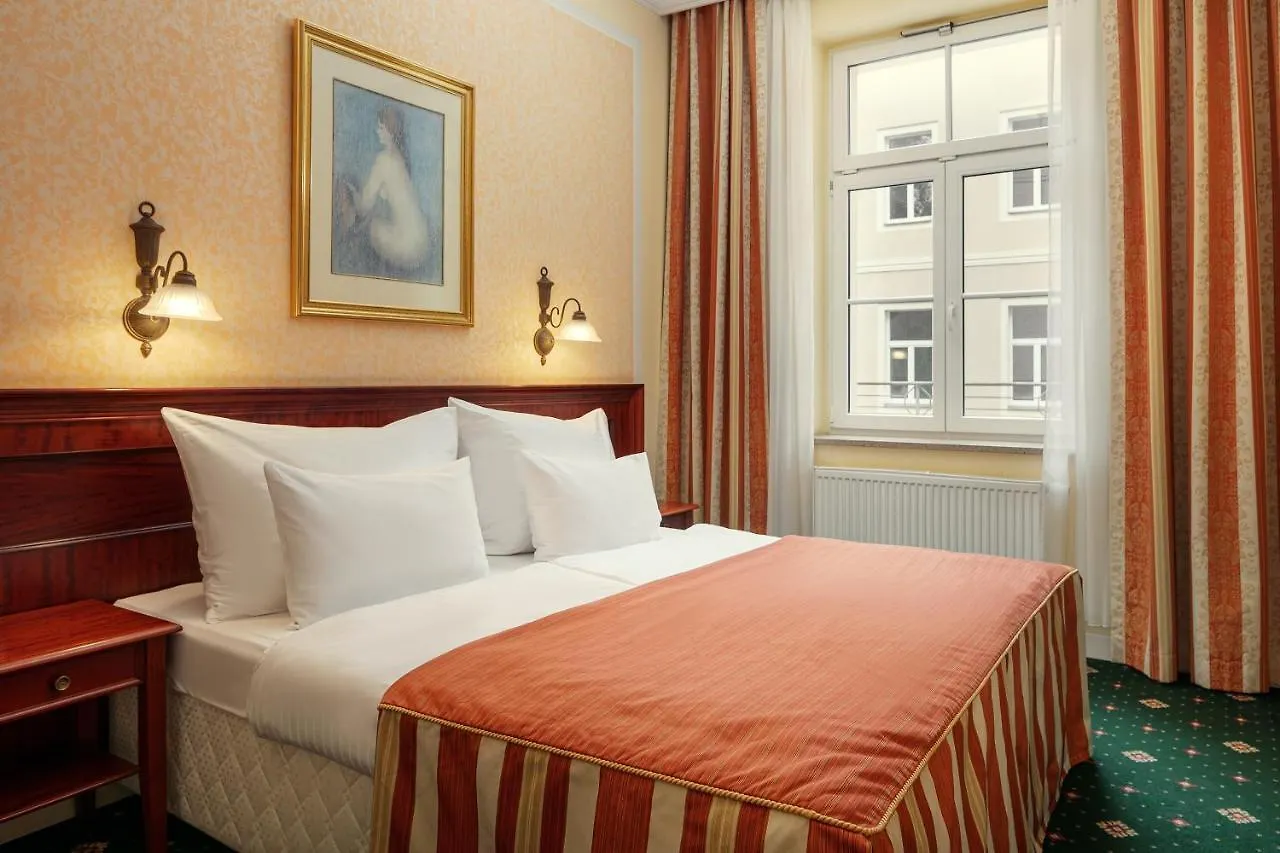 Humboldt Park Hotel & Spa Карловы Вары
