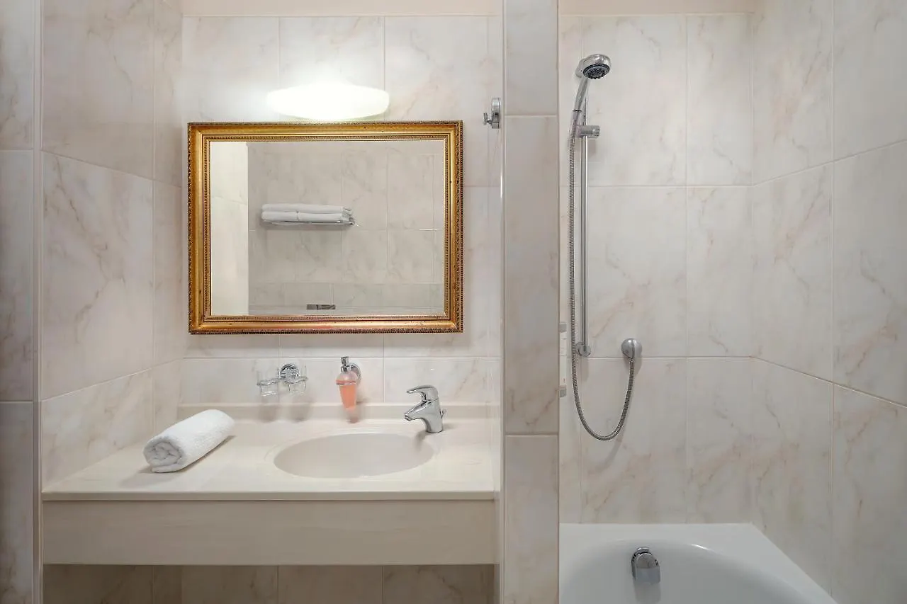 Humboldt Park Hotel & Spa Карловы Вары