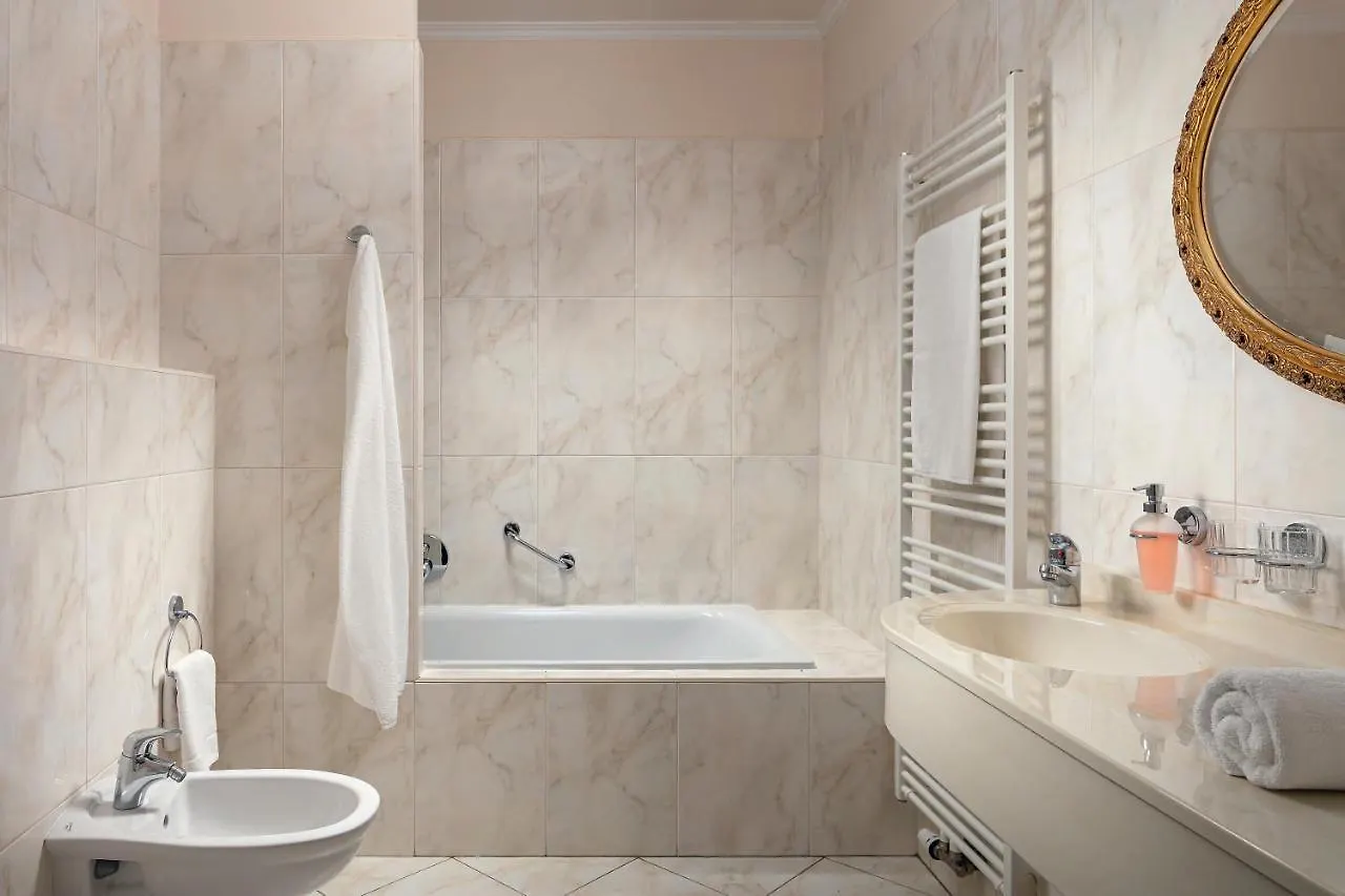 Humboldt Park Hotel & Spa Карловы Вары