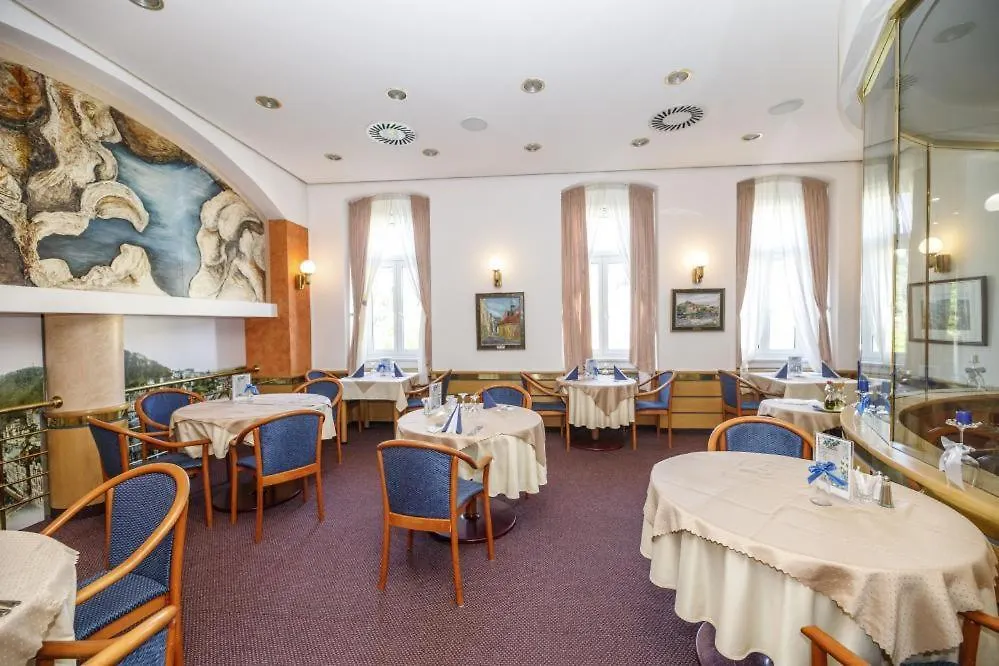 Wellness Hotel Jean De Carro Karlovy Vary 4*,