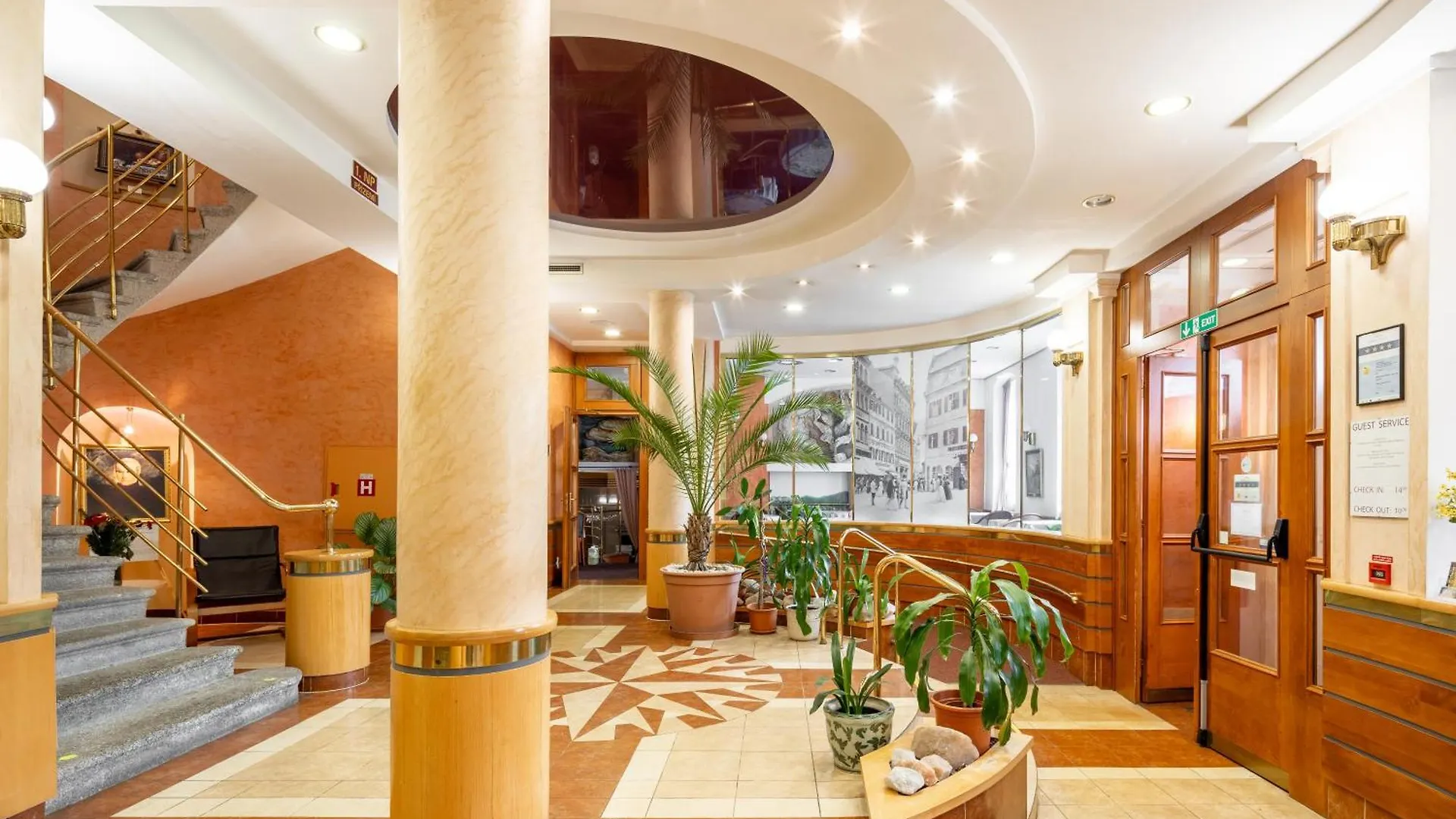 Wellness Hotel Jean De Carro Karlovy Vary 4*,