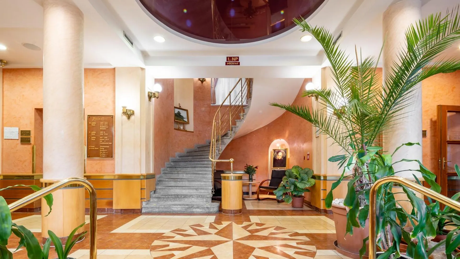 Wellness Hotel Jean De Carro Karlovy Vary Czech Republic
