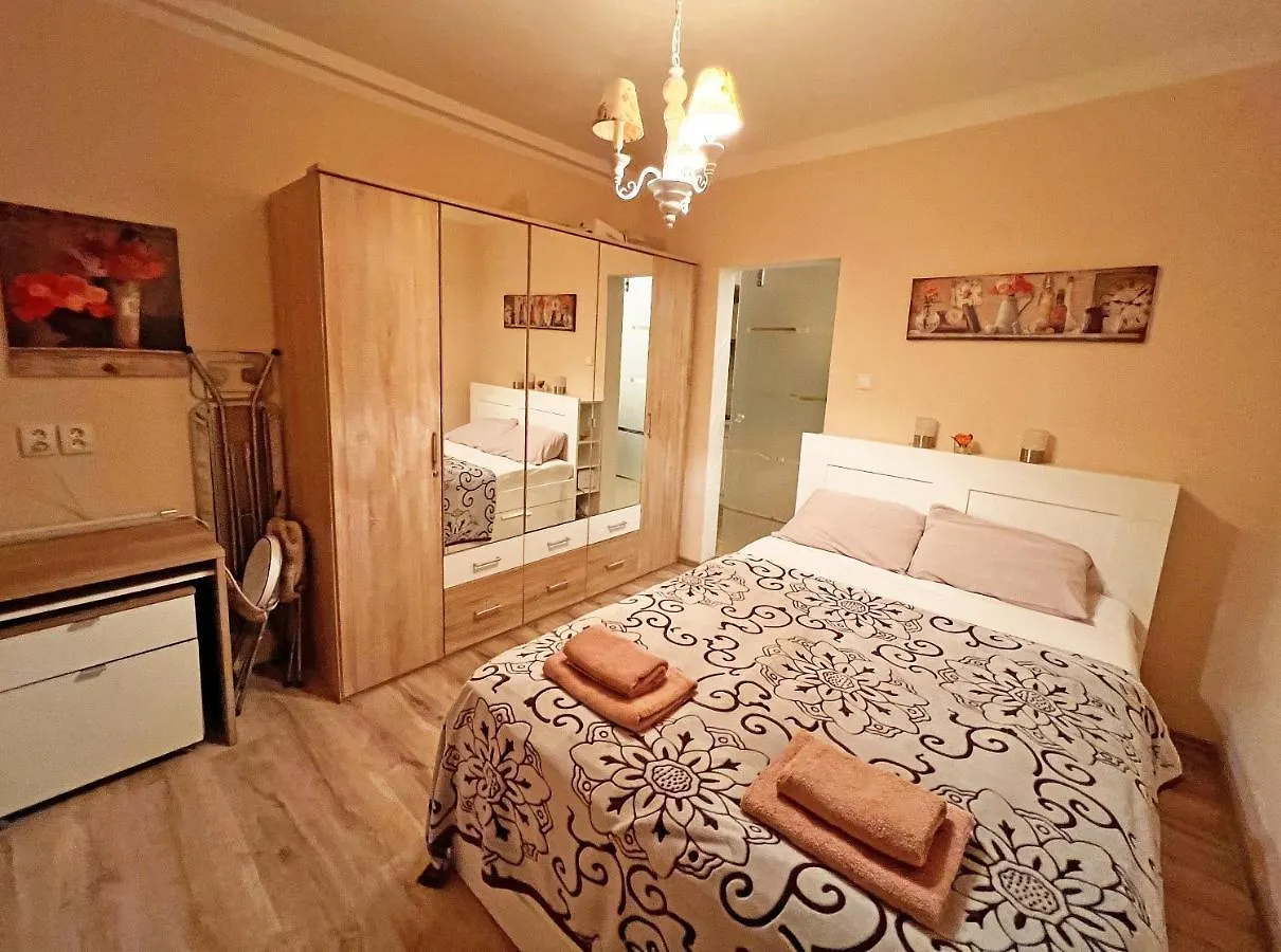 Jurincom Apartments Karlovy Vary 0*,