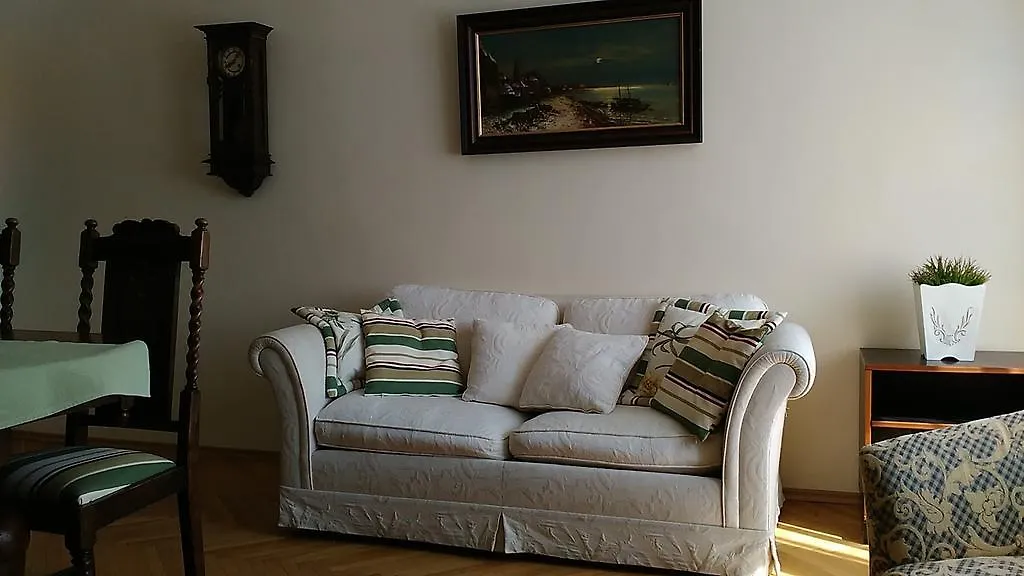 Halada House Apartments