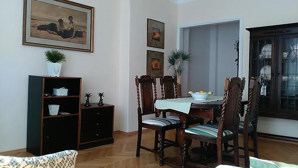 Halada House Apartments  Karlovy Vary