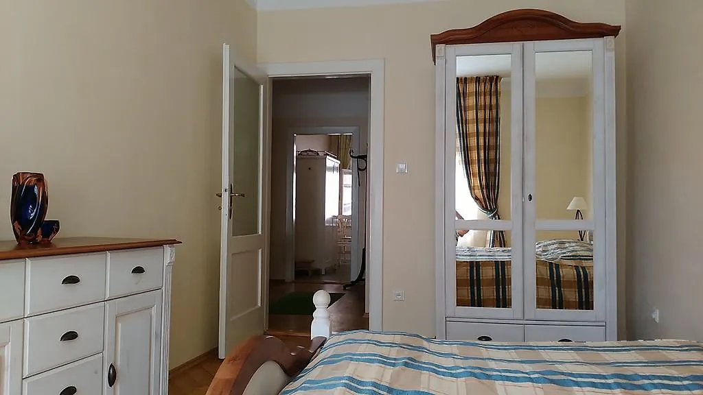 Halada House Apartments 0*, Karlovy Vary