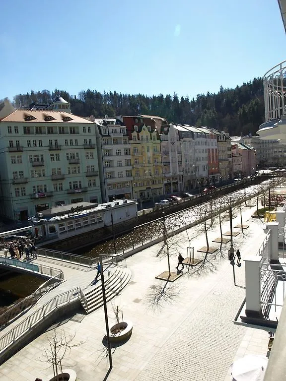 Halada House Apartments