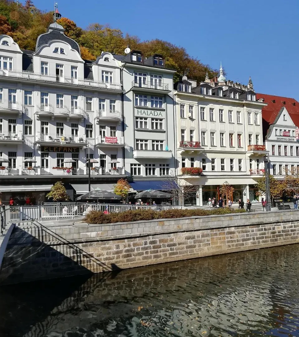 Halada House Apartments 0*, Karlovy Vary