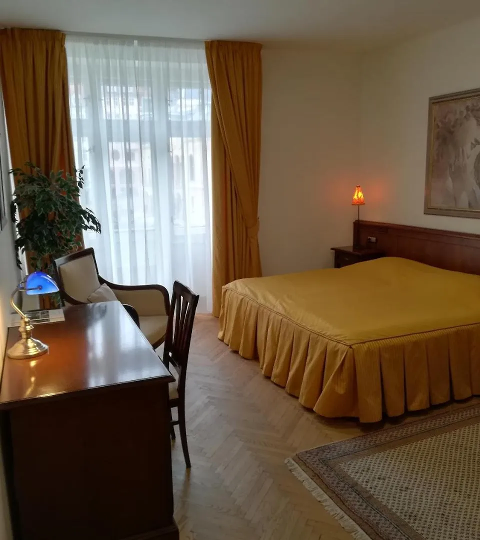 Halada House Apartments  Karlovy Vary