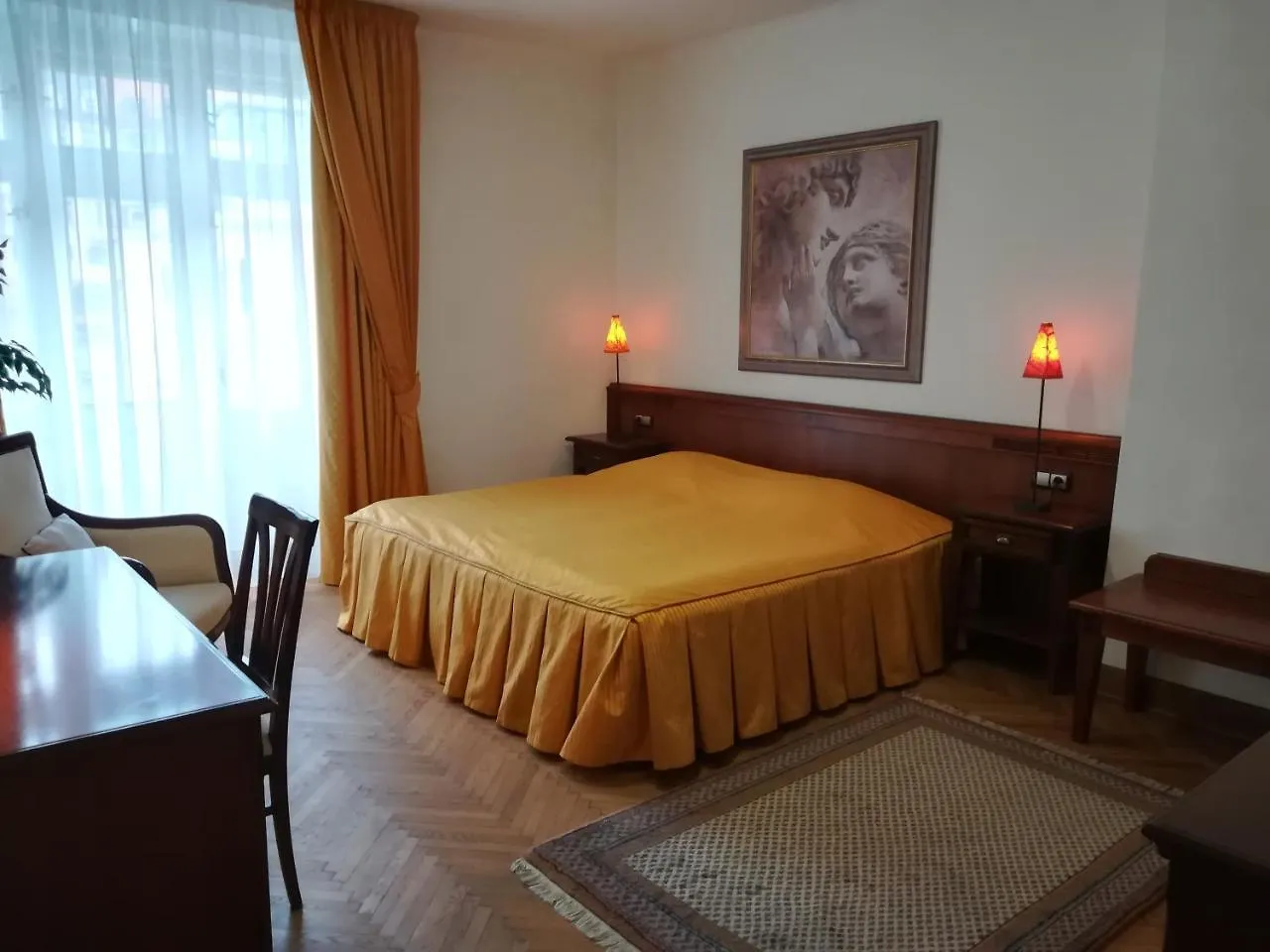 Halada House Apartments  Karlovy Vary